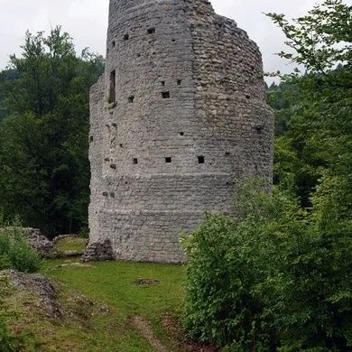 Ruine du château d’Erguel — photo 1