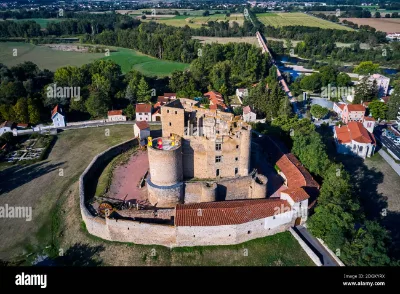 Châteaux de Montrond — photo 2