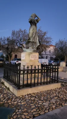 La statut de Mireille — photo 2