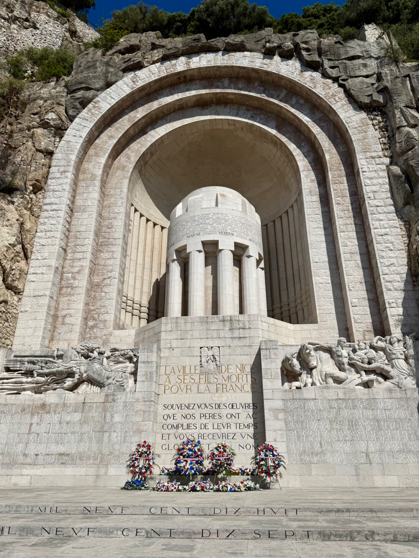 Monument aux morts du quai Raba Capeù
