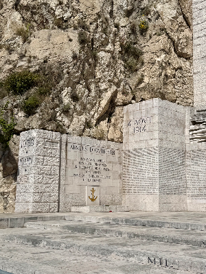 Monument aux morts du quai Raba Capeù — photo 2