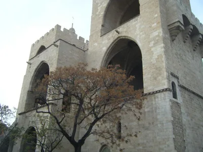 Porte/Tour Serranos — photo 2