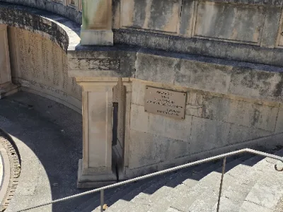 Monument aux morts de Nîmes — photo 4