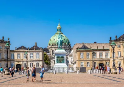 Amalienborg — photo 1