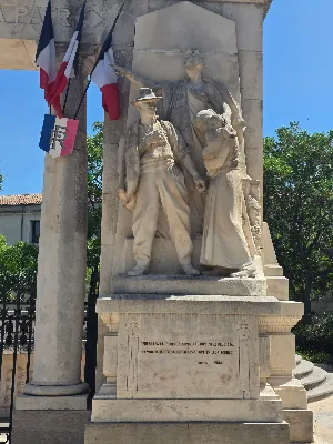 Monument aux morts de Nîmes — photo 2