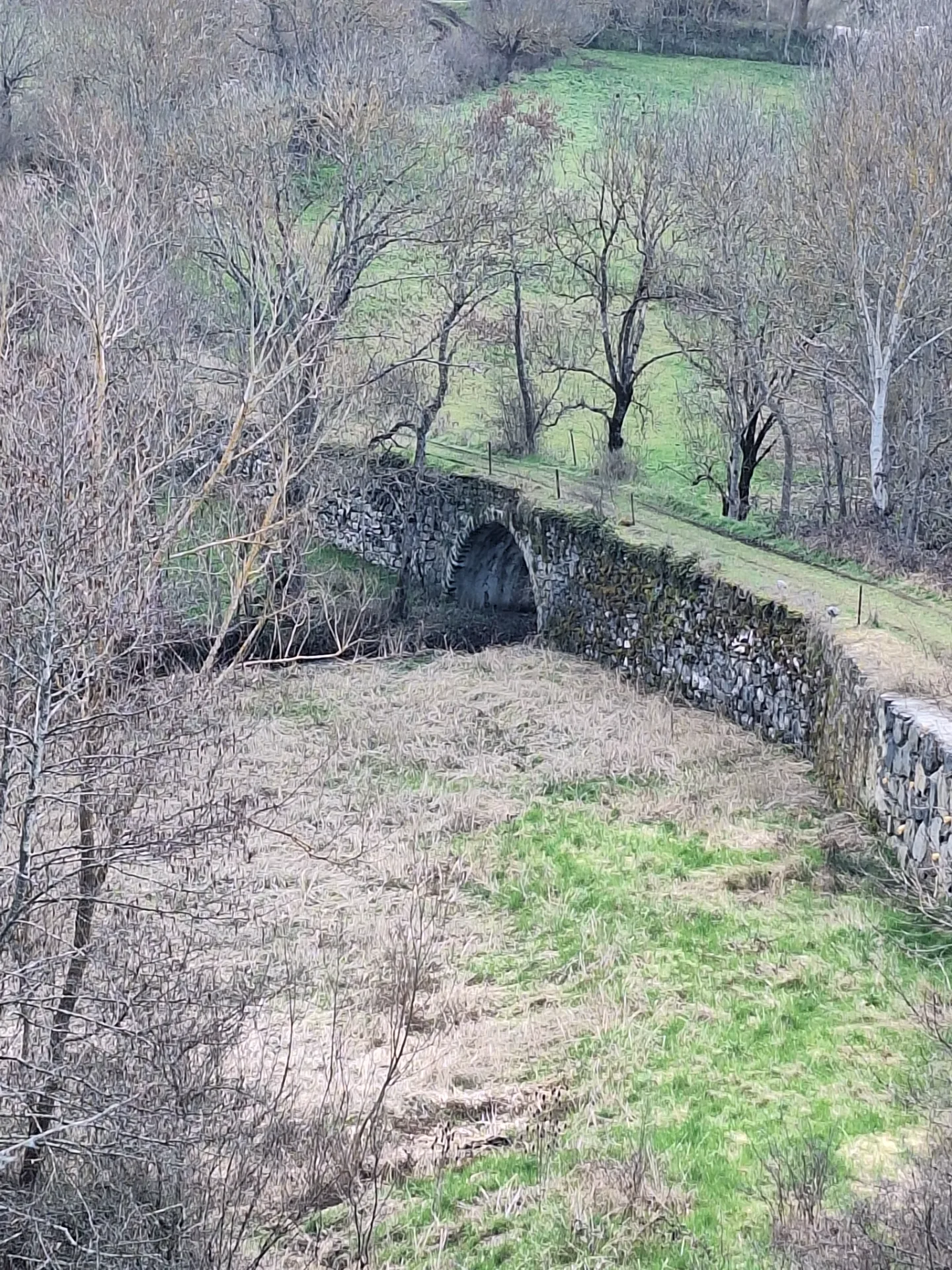 Vieux pont de Loudes