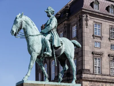 Statue équestre de Christian IX