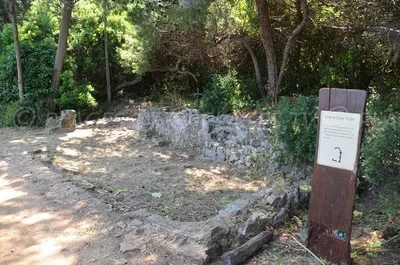 Ruines de la chapelle Saint-Michel