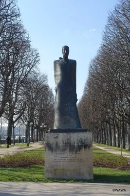 Statue du Père Komitas