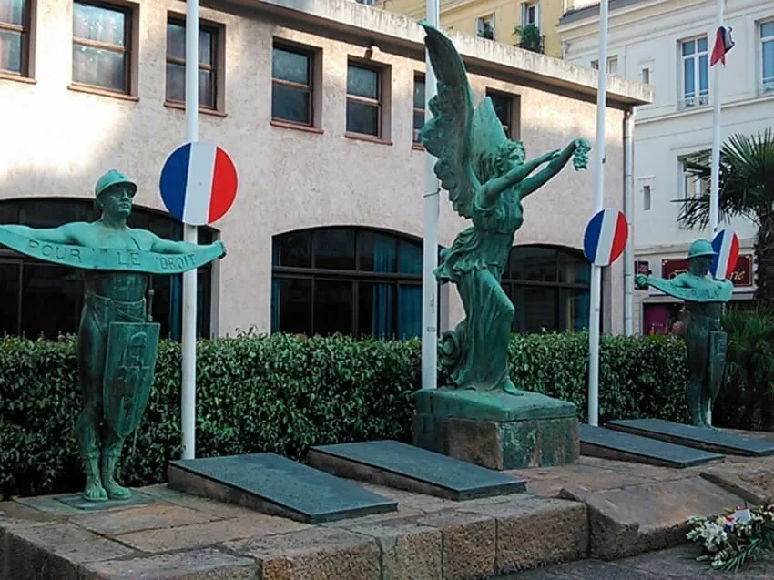 Monument aux morts de Saint Raphaël