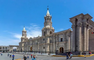Basilique - Cathédrale Notre-Dame d'Arequipa — photo 2