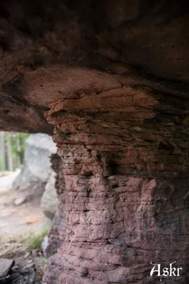 Table des Géants (dolmen naturel) — photo 3