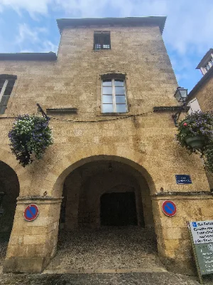 Hôtel de ville de Gourdon — photo 2