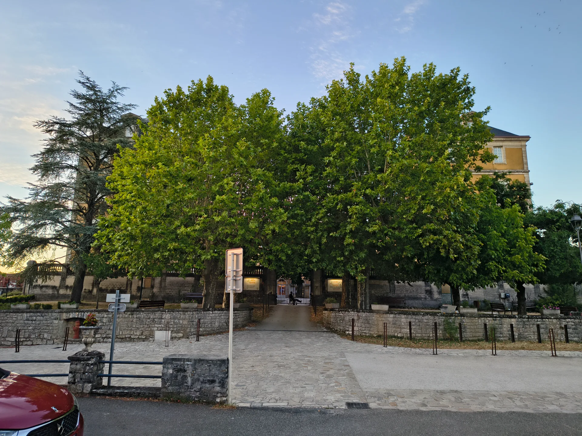 Centre Hospitalier La Roseraie