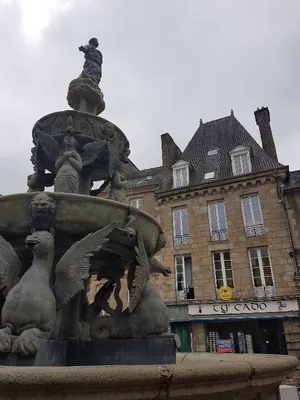 Place du centre de Guingamp — photo 4