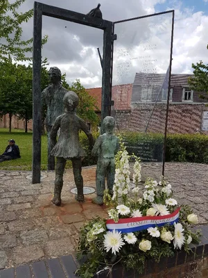 Hommage aux combattants