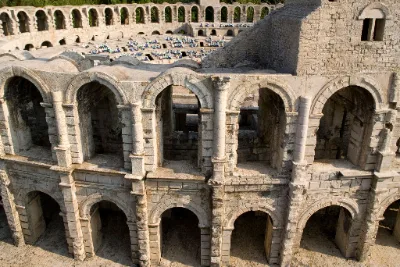 Arènes d'Arles (Amphithéâtre romain) — photo 4