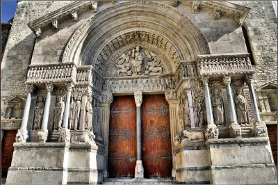 Basilique primatiale Saint-Trophime — photo 2