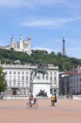 Monument à Louis XIV — photo 3