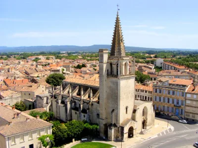 Collégiale royale Sainte-Marthe de Tarascon — photo 2