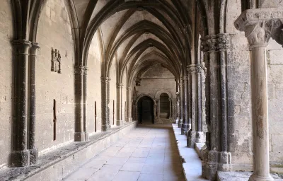 Cloître Saint-Trophime — photo 4