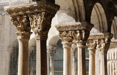 Cloître Saint-Trophime — photo 2