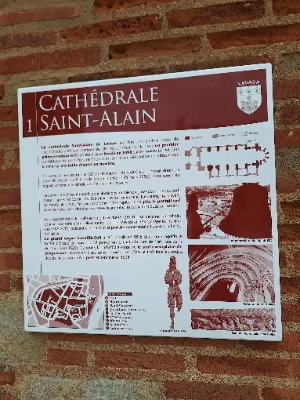Cathédrale St Alain et son Jacquemart — photo 3