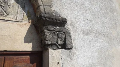 Portail de l'église de Crachier — photo 3