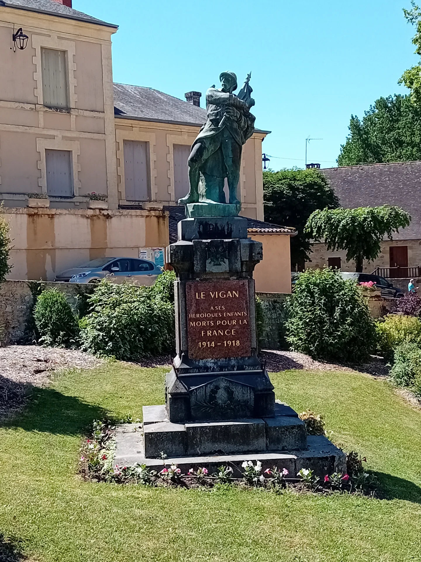 Monuments aux morts