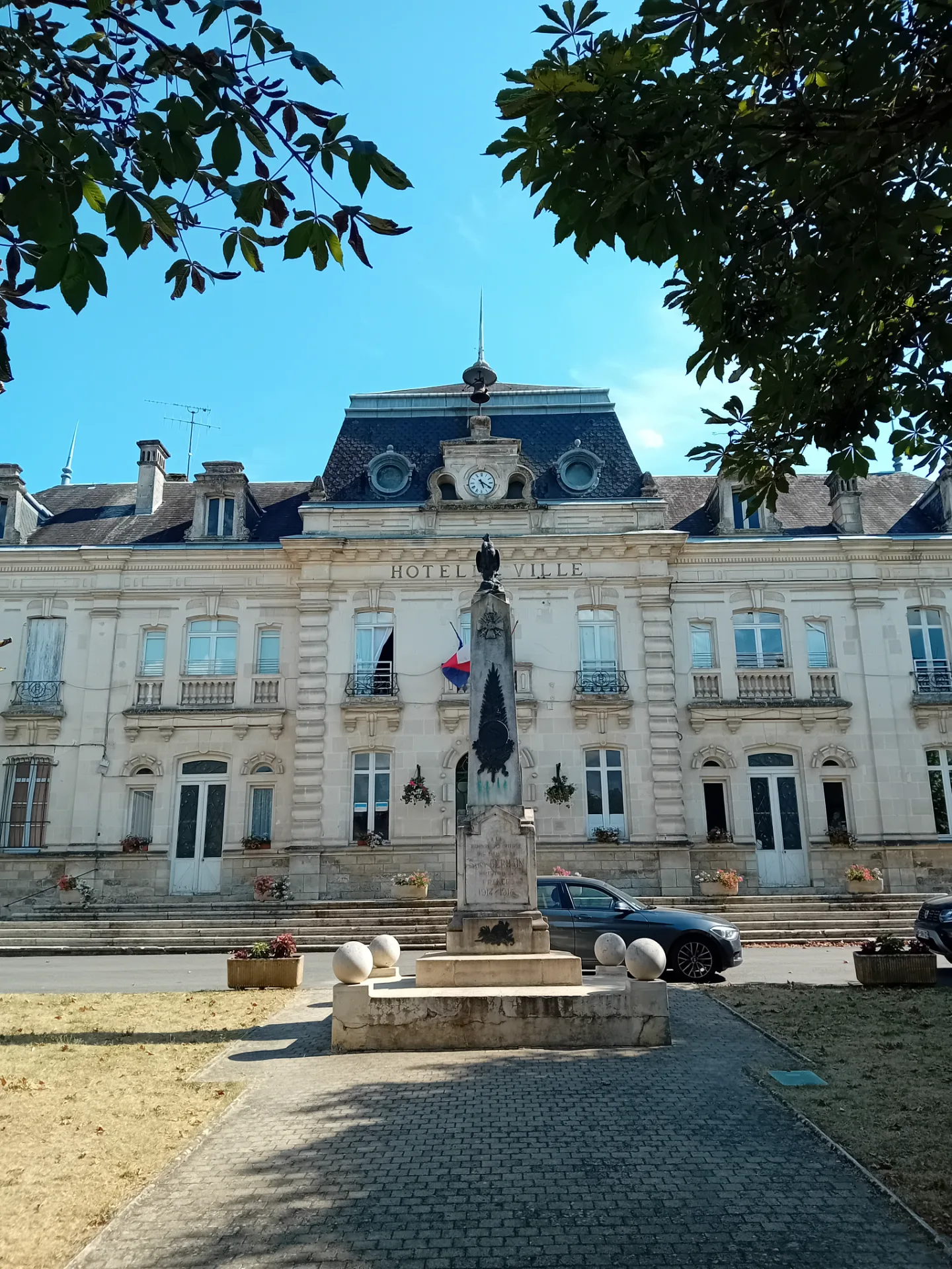 Monuments aux morts