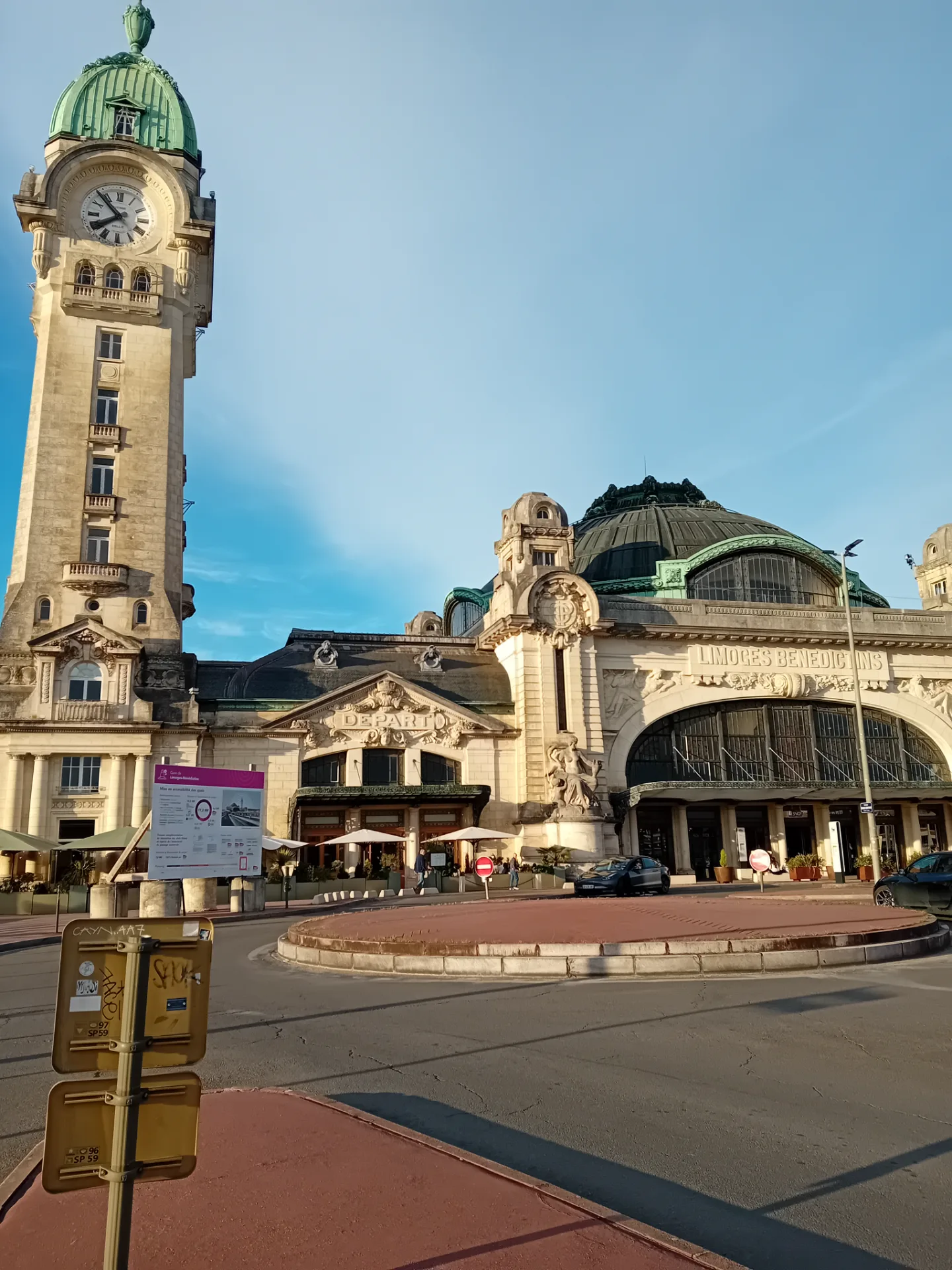 Gare les Bénédictins