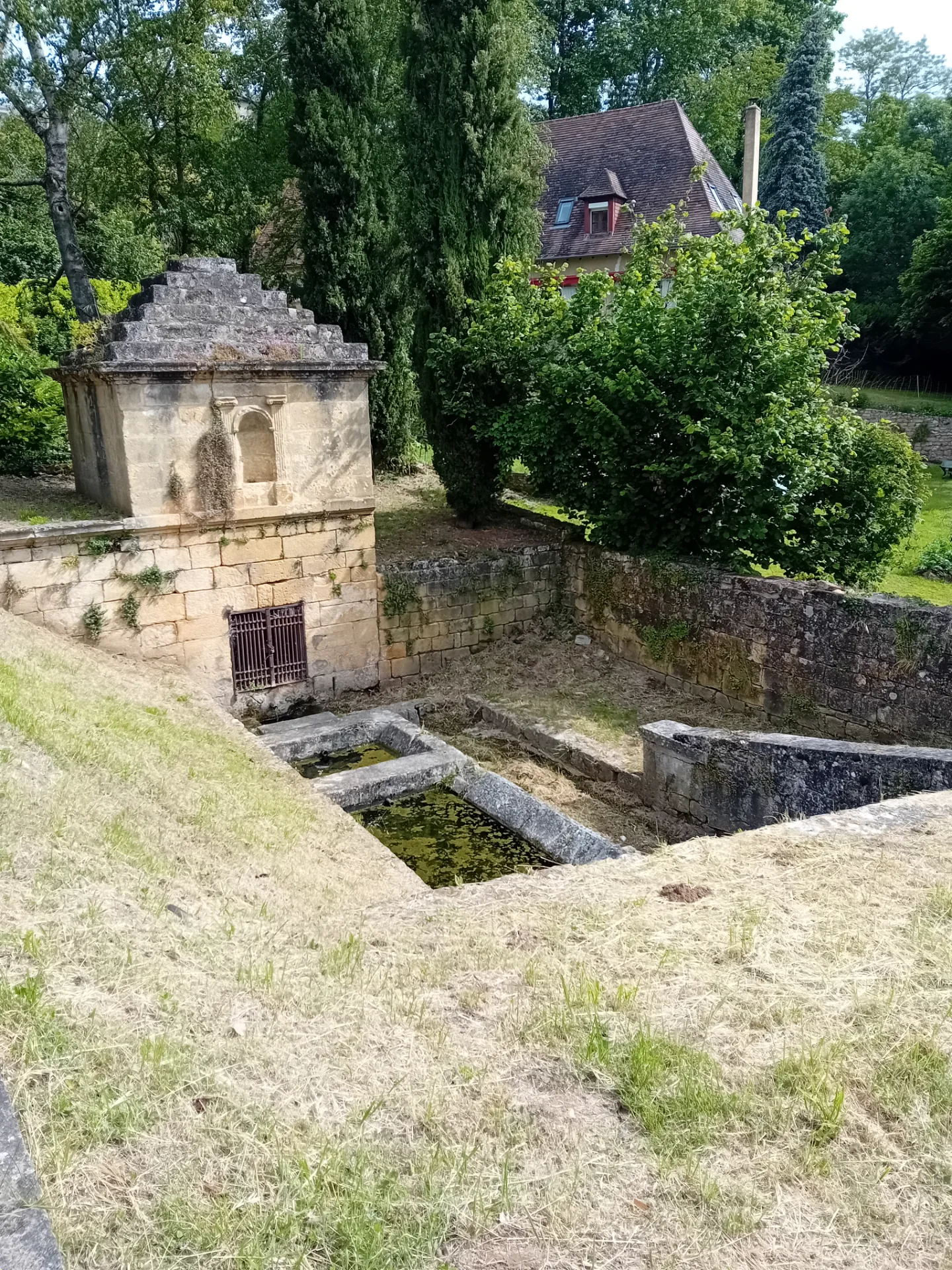 Fontaine de Fonteneuve