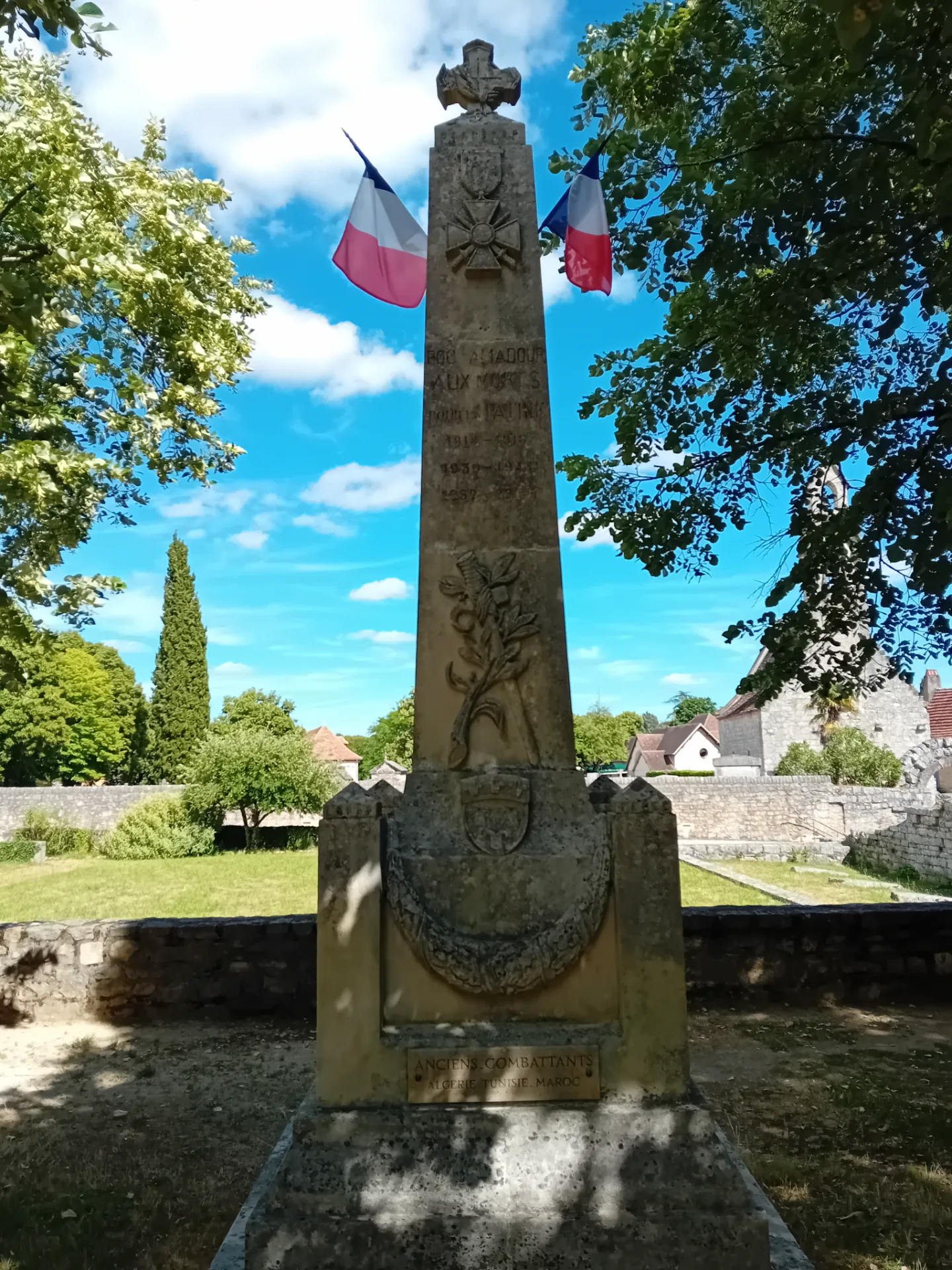 Monuments aux morts