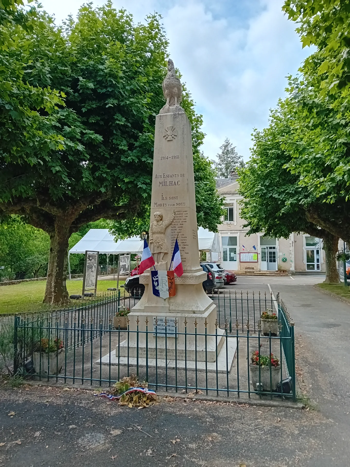 Monuments aux morts
