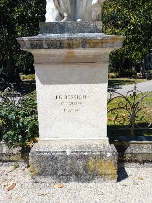 Statue de Jean-Batiste Bessieres — photo 3