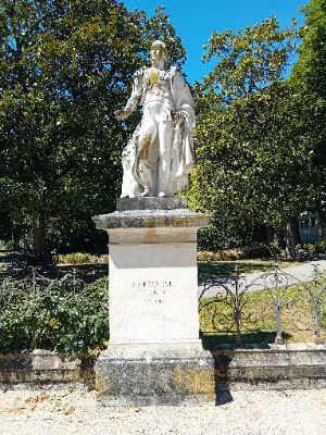 Statue de Jean-Batiste Bessieres — photo 1