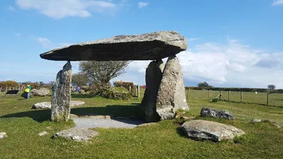 Pentre Ifan burial chamber — photo 2