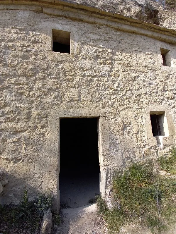 Village troglodyte de Barry