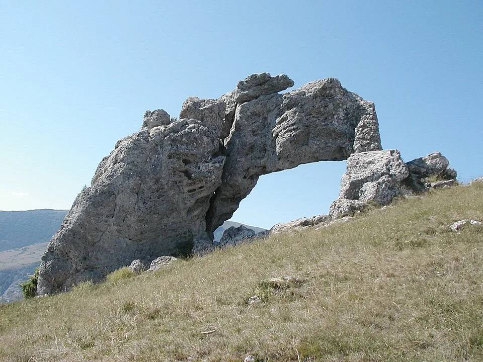 La Pierre Percée
