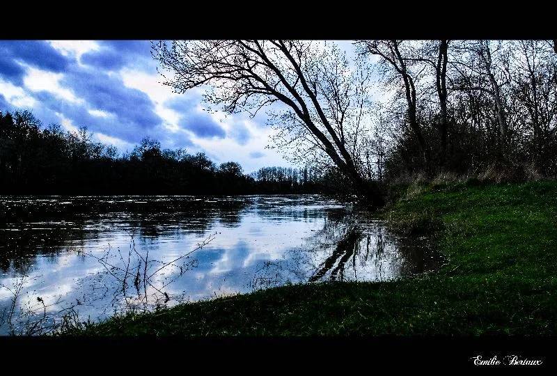 Camps au bord du Cher