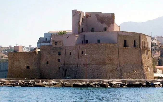 Castello Arabo Normanno