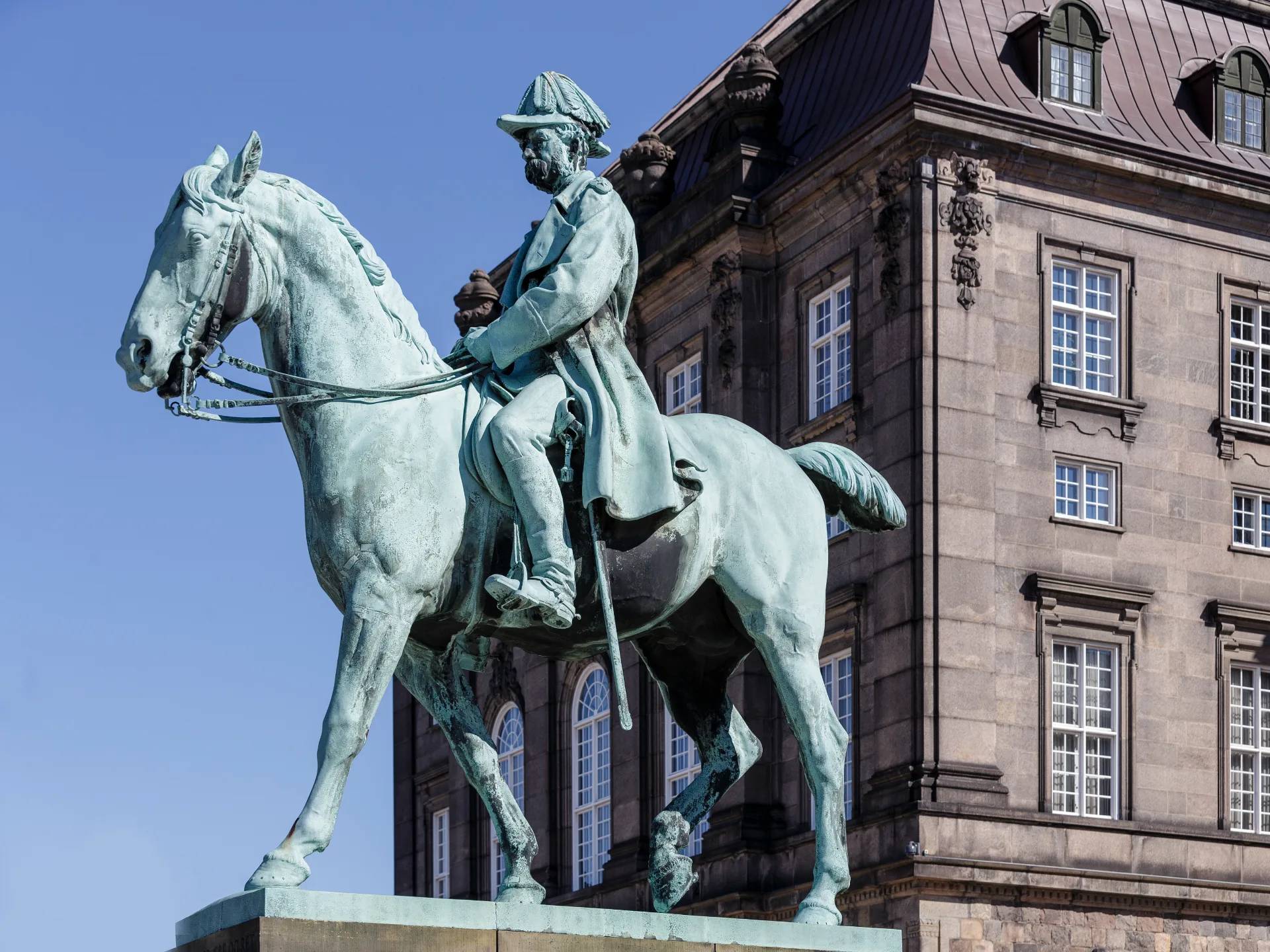 Statue équestre de Christian IX