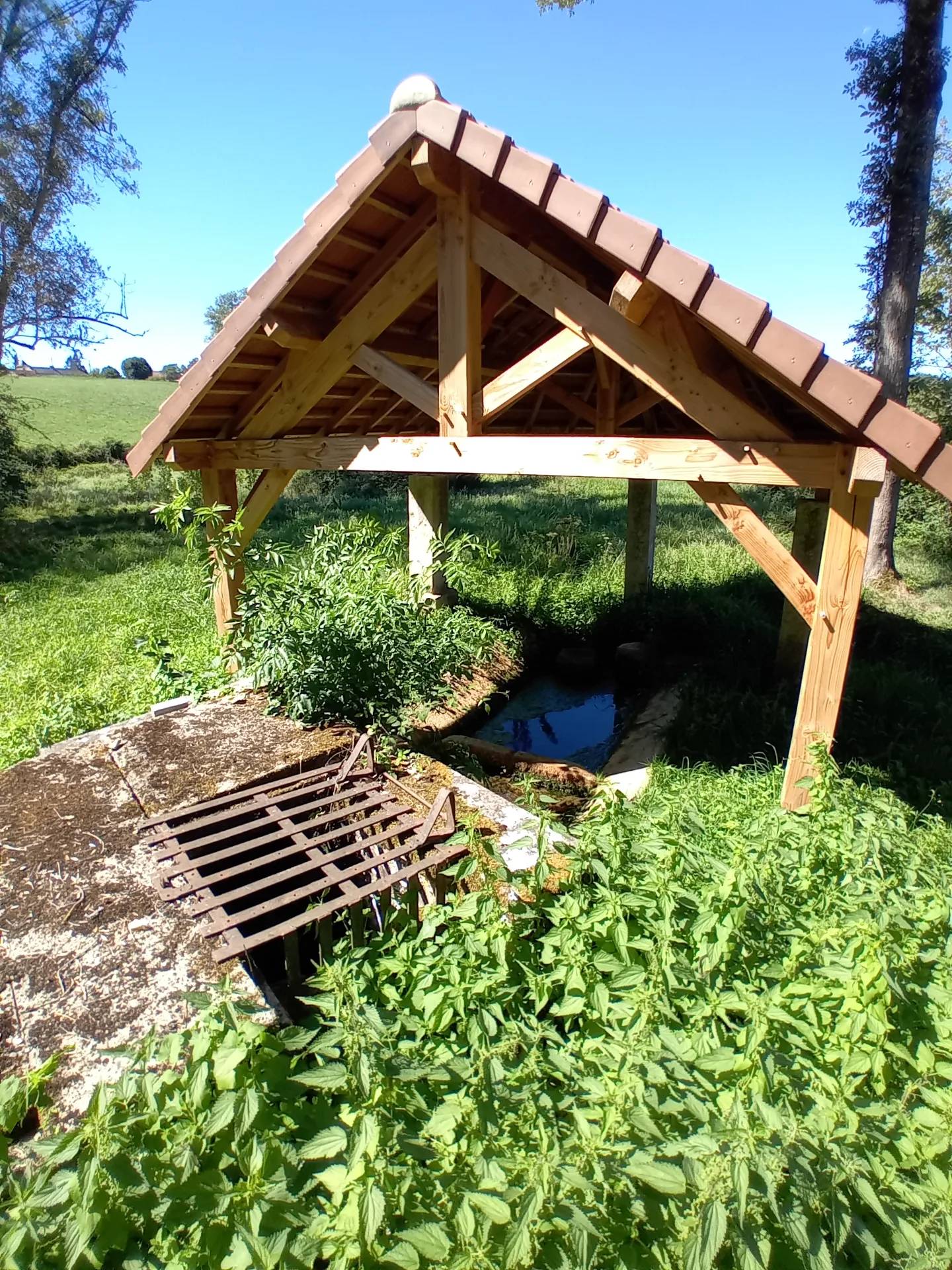 Lavoir et étang de Léobard