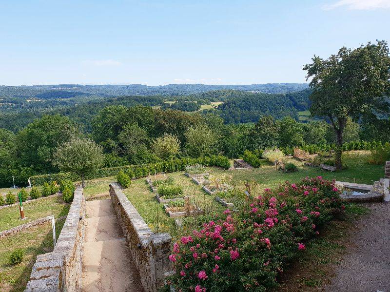 Les jardins en terrasse de Saint-Georges-Nigremont