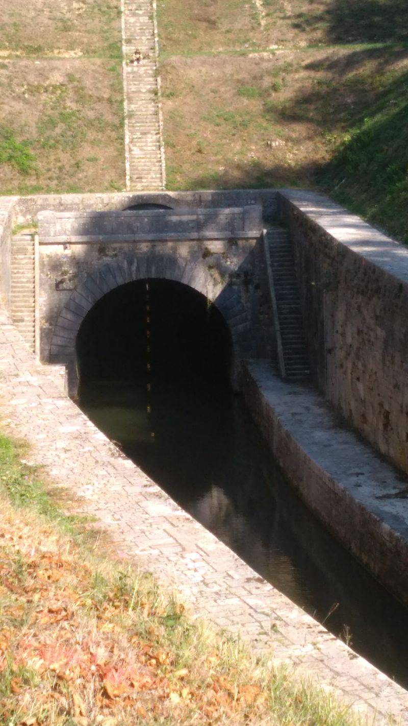 Canal de Saint-Albin