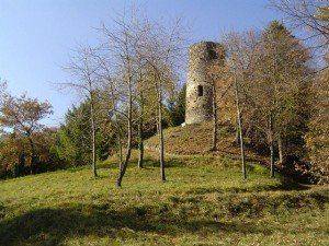 Tour d'aquin