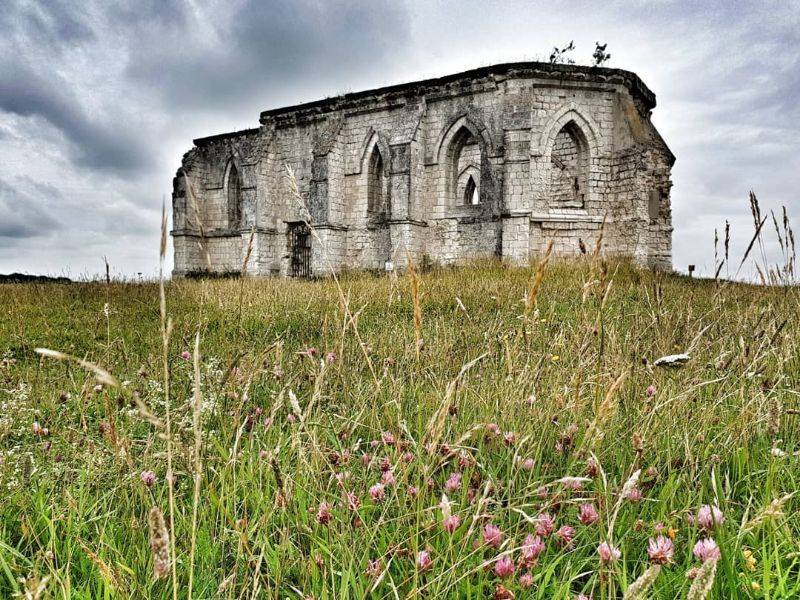 Ruines de la chapelle Saint-Louis