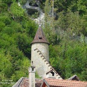 Ruine de château - une partie des remparts
